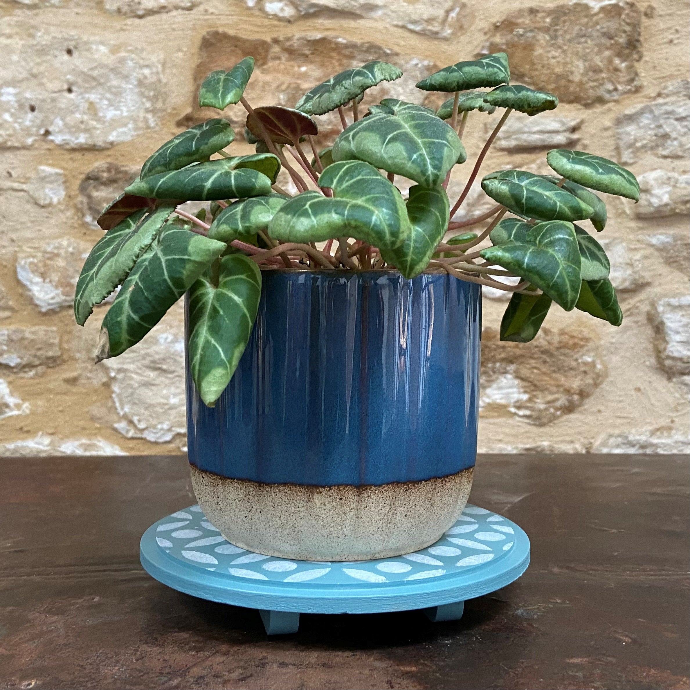 Geometric Stencilled Pot Stand