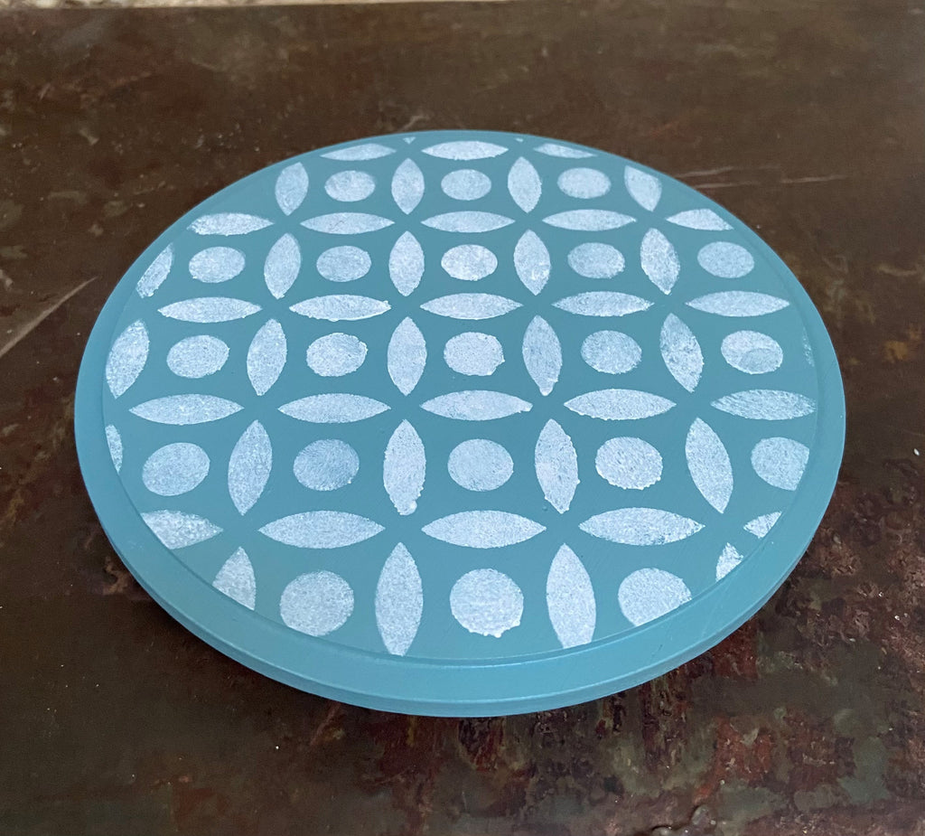 Geometric Stencilled Pot Stand