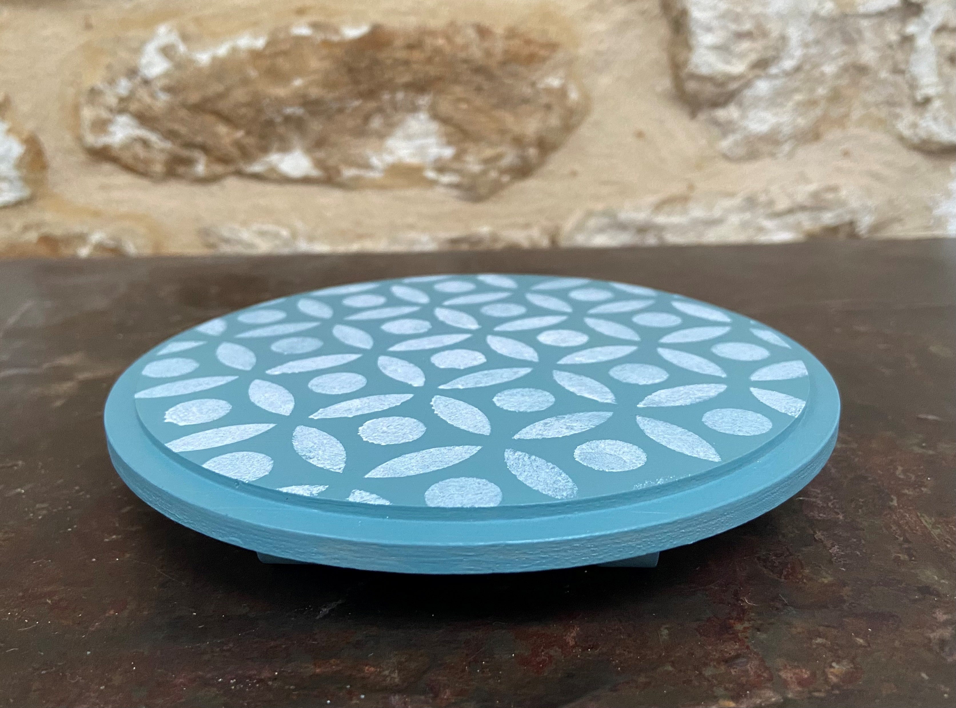 Geometric Stencilled Pot Stand